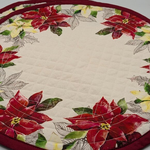 Trim a Home Christmas Quilted Round Placemats Set of 2 100% Cotton 15.25" - Picture 3 of 5